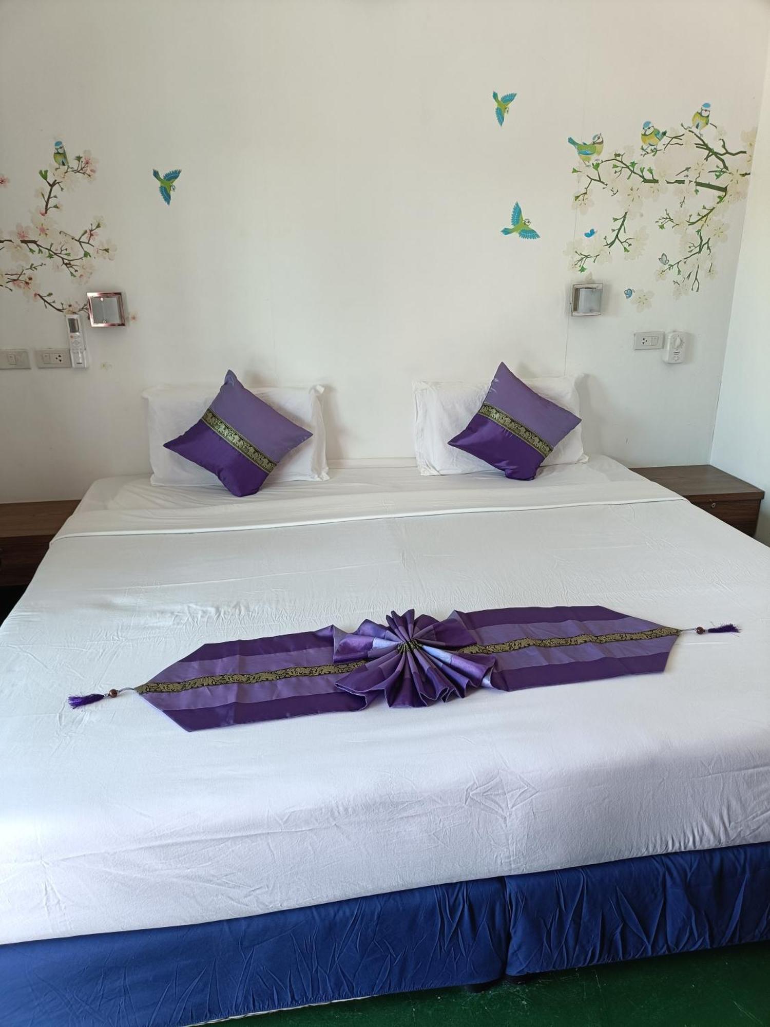 Mumzai House Apartment Ко Моок Екстериор снимка